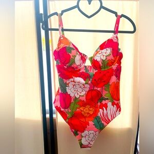 NWT Trina Turk flowers multi colored one piece swimsuit w/low back w/tie Size 6
